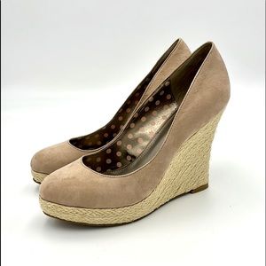 Fergalicious by Fergie Tan High Heel Espadrille Wedges Shoes Size 8.5